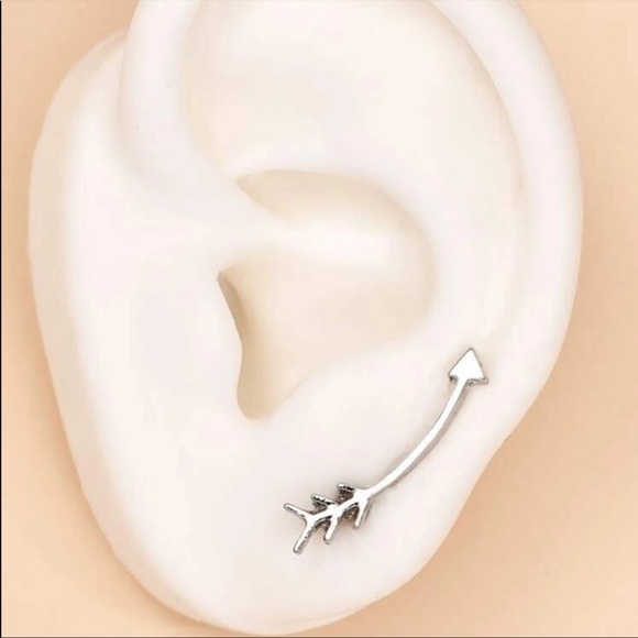 FESTIVAL CRAWLER SILVER TONE MINIMALIST STUD EARRINGS - Picture 3 of 3